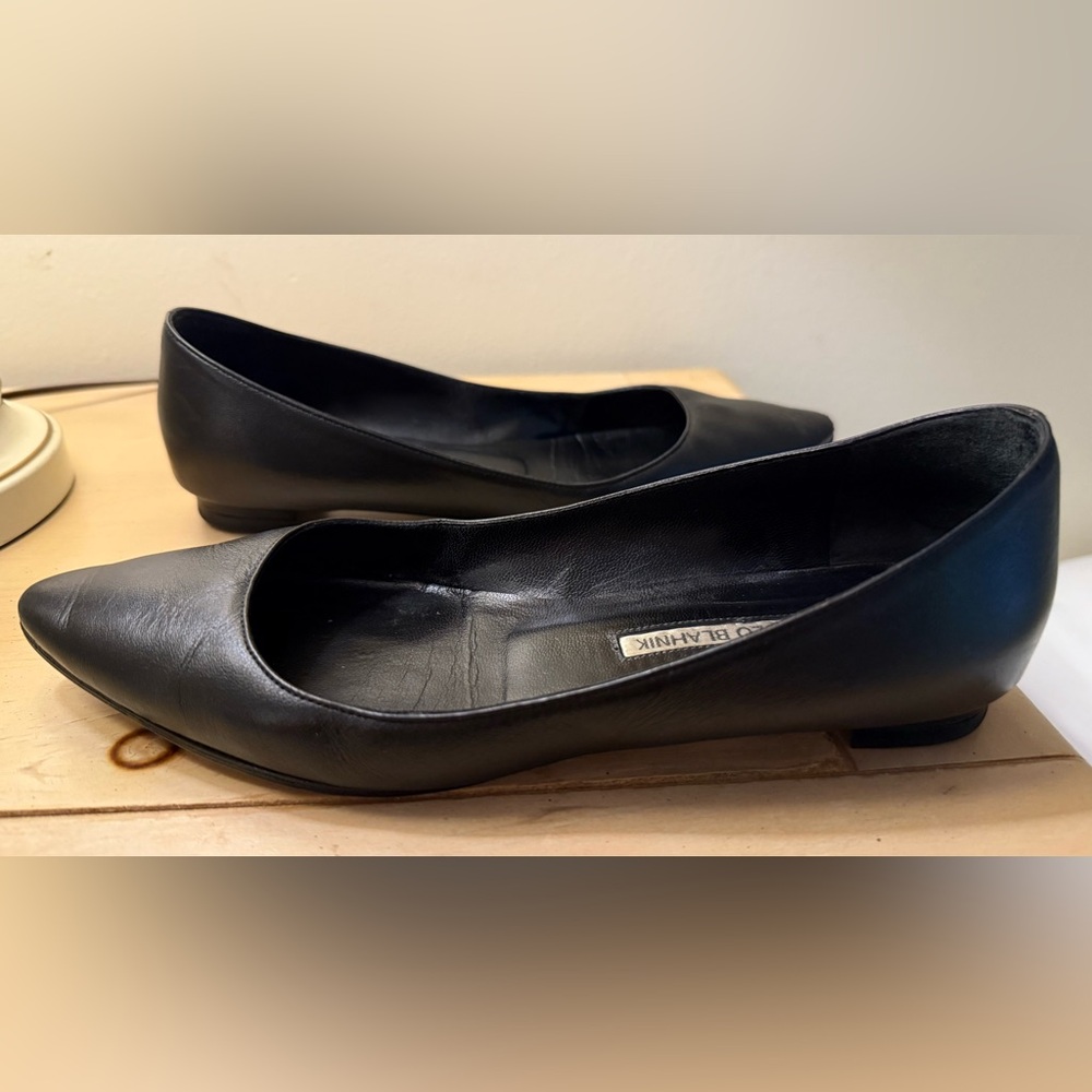 Manolo Blanik leather ballet flats